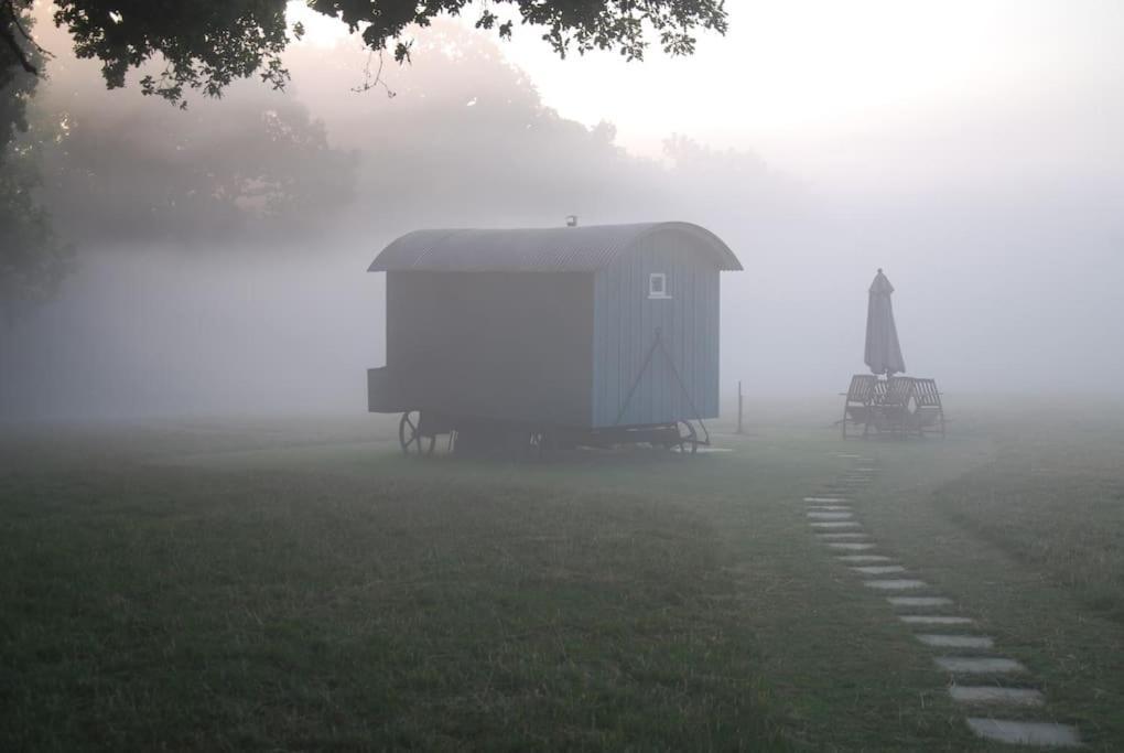 Skylark Shepherds Hut Royal Tunbridge Wells Eksteriør bilde